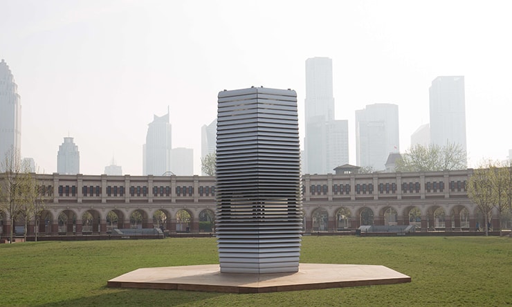 クラウドファンディングを通じて製作した「スモッグ・フリー・タワー」は、目標額の倍を超える11万3,000ユーロ（約 1,500万円）が集まった ©Studio Roosegaarde