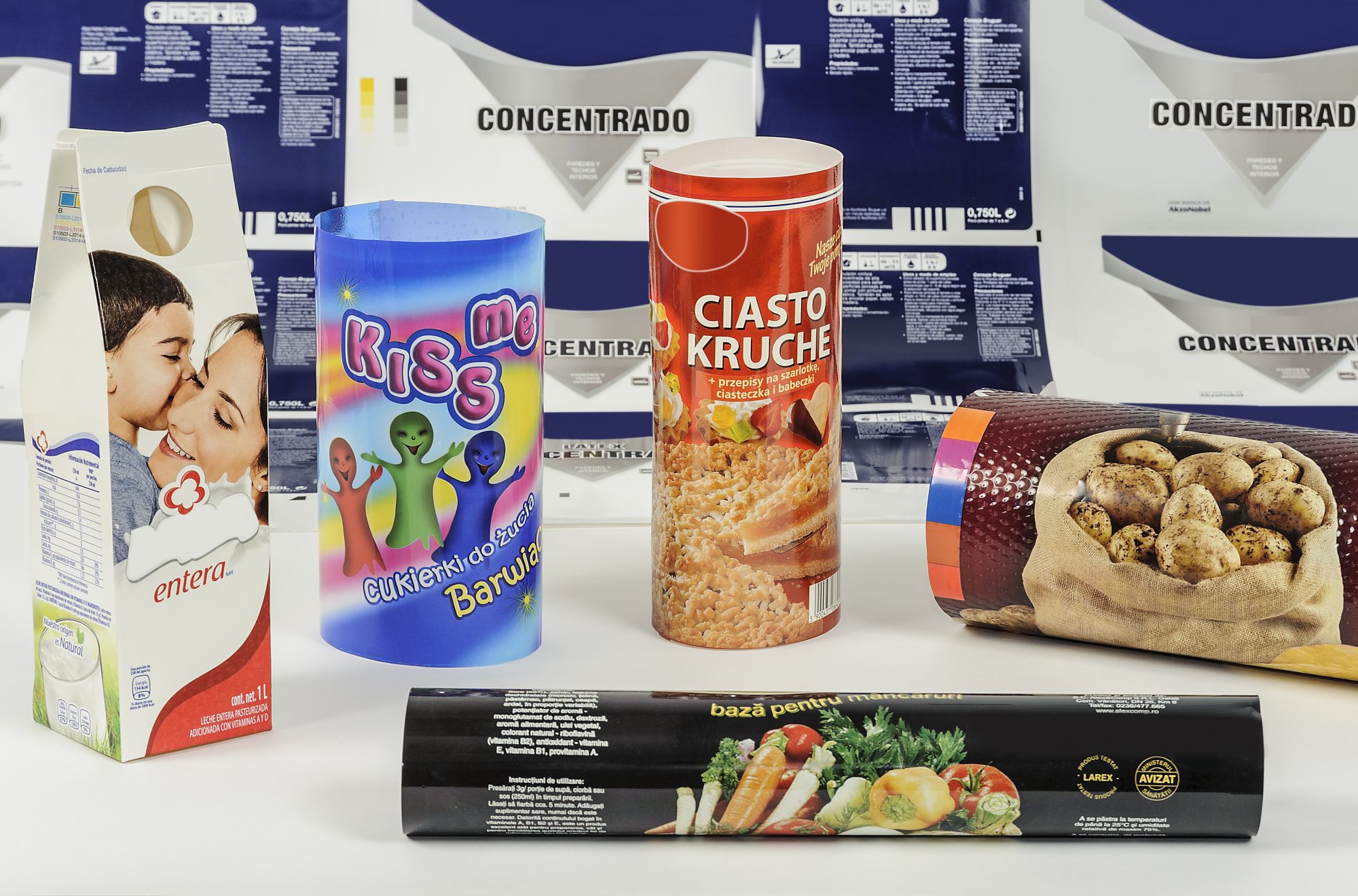 電子線（EB）に反応して定着するEBオフセットインキの印刷サンプル（提供：東洋インキグループ）