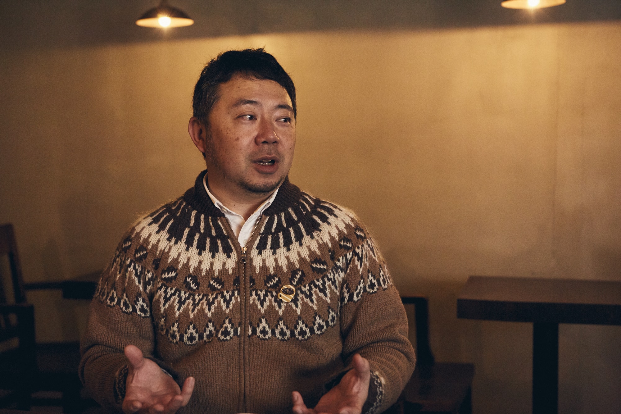 中川 亮太（なかがわ・りょうた）／1972年埼玉県生まれ。日本スペシャルティコーヒー協会認定・アドバンスドコーヒーマイスター。日本大学生物資源科学部食品経済学科卒業。株式会社ドトールコーヒーを経て、VIVA COFFEE名義で活動後、2014年よりアマナで唯一のコーヒークリエイター職に就任。現在はアマナ天王洲オフィス amana square内ギャラリーに併設の「IMA cafe」を拠点に活動。 http://ima-cafe.com