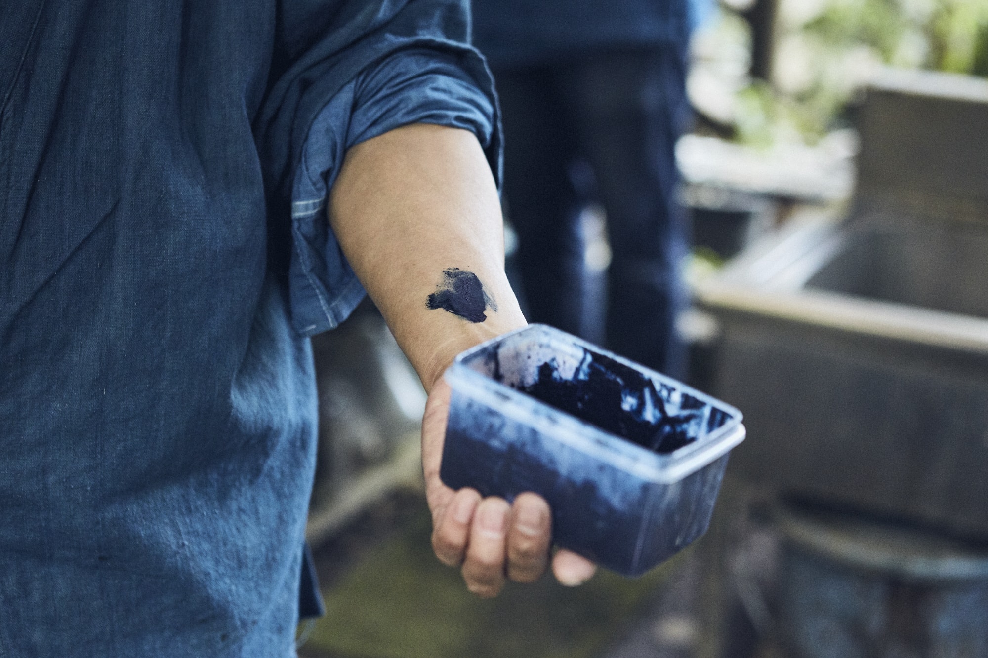 沈殿藍。型染めなどにも利用される