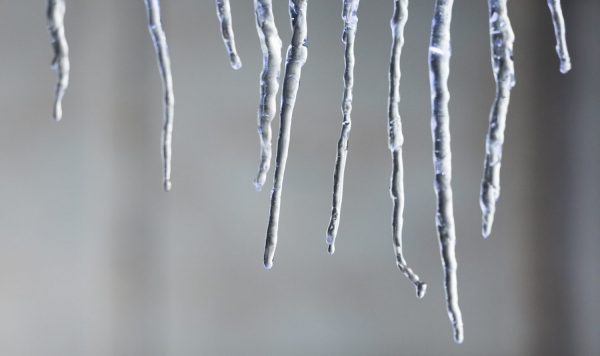 光を創り出す 手わざと先端技術