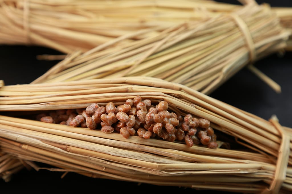 わら納豆 ©️イメージナビ /amanaimages