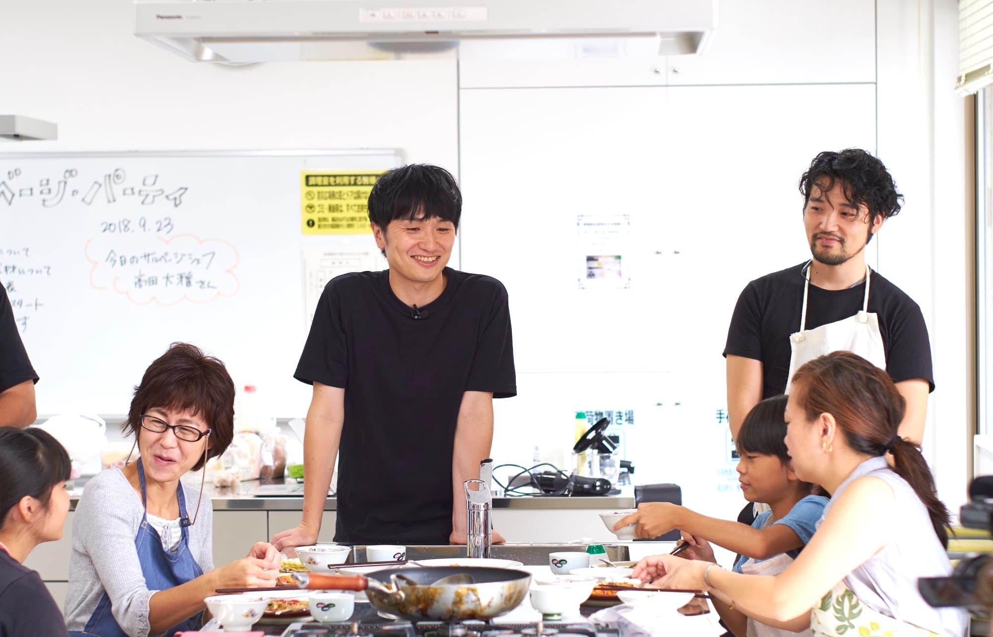 今までお荷物だった食材にスポットライトが当たる瞬間。プロの発想で思いもよらなかった料理に変身する （写真提供／一般社団法人フードサルベージ）