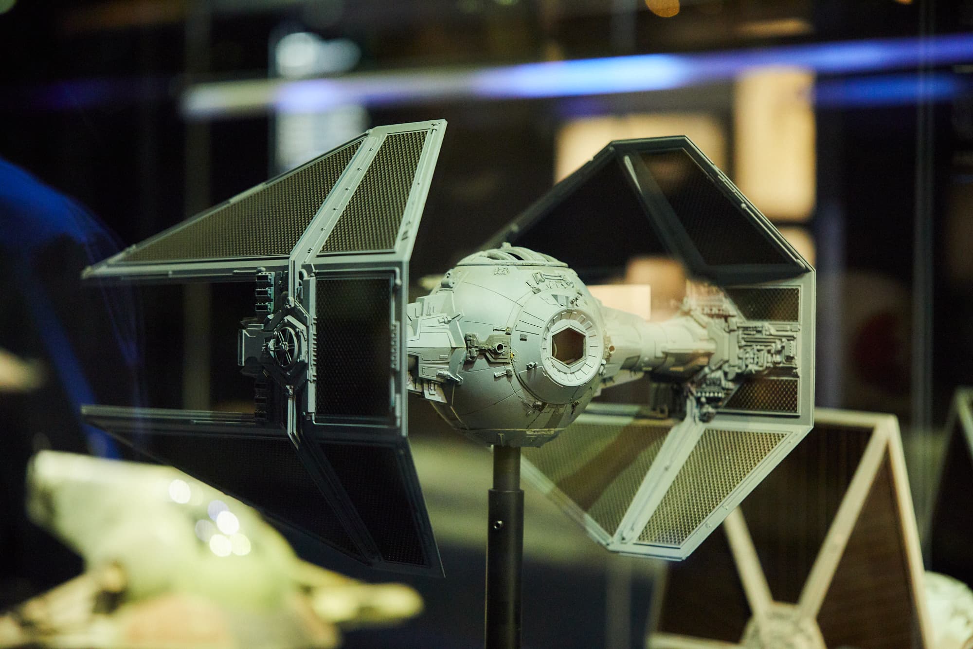 「砂漠の惑星タトゥイーンで活動するにも関わらず、C-3POの関節は実に砂に弱そうだ」と分析する柳田さん