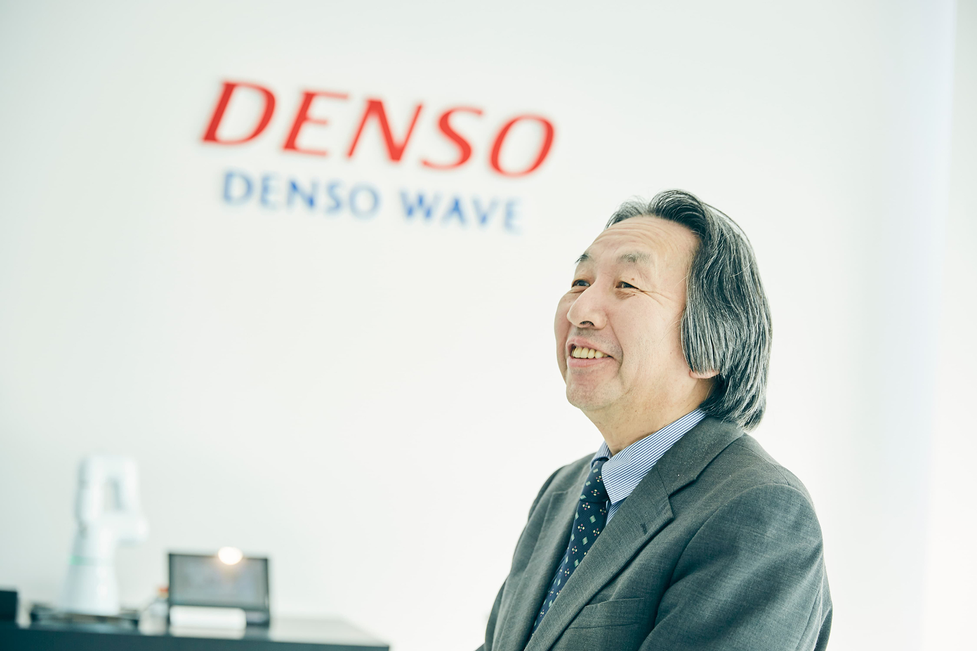 原 昌宏（はら・まさひろ）／1957年東京生まれ。株式会社デンソーウェーブ AUTO-ID事業部 技術2部 主席技師。1980年日本電装株式会社（現・株式会社デンソー）入社。1994年にQRコードを開発し、1999年JIS規格、2000年ISO規格に認定。2001年分社化に伴いデンソーウェーブへ出向。2002年R＆D 100 Awards（米国）、2004年モバイルプロジェクトアワード最優秀賞、2007年日本イノベータ大賞優秀賞、2012年グッドデザイン賞Best100、2014年欧州発明家賞ポピュラープライズ賞など、受賞歴多数