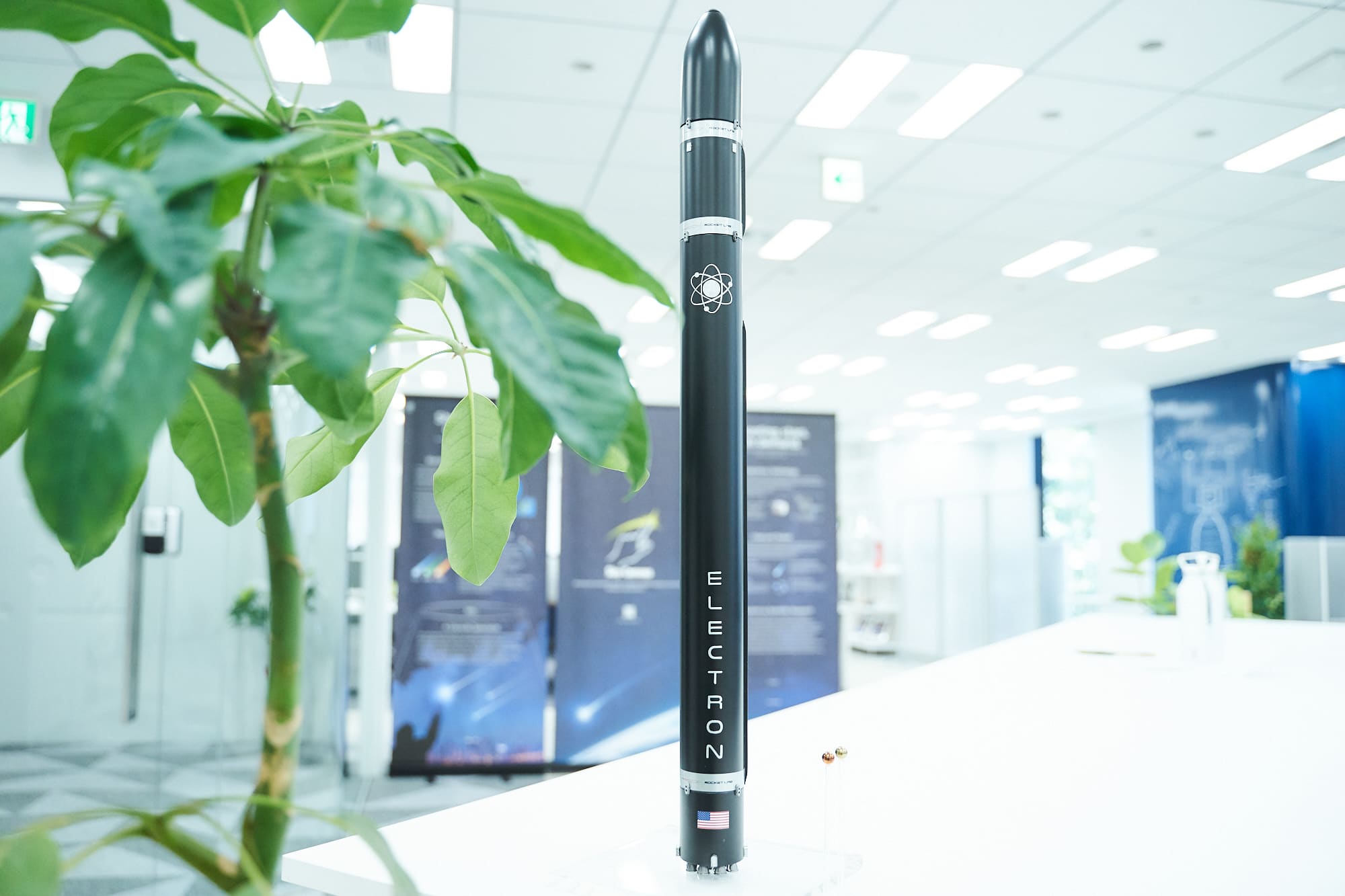 ALE-2は2019年12月6日、ロケット打ち上げサービスのプロバイダーであるSpaceflightとの契約によって調達したRocket Lab社の「エレクトロンロケット」に搭載され、高度400km付近の軌道投入に成功。数カ月にわたる運用試験後、2020年内に世界初となる人工流れ星の実現を目指す。時期と場所は未定（2020年2月中旬現在）