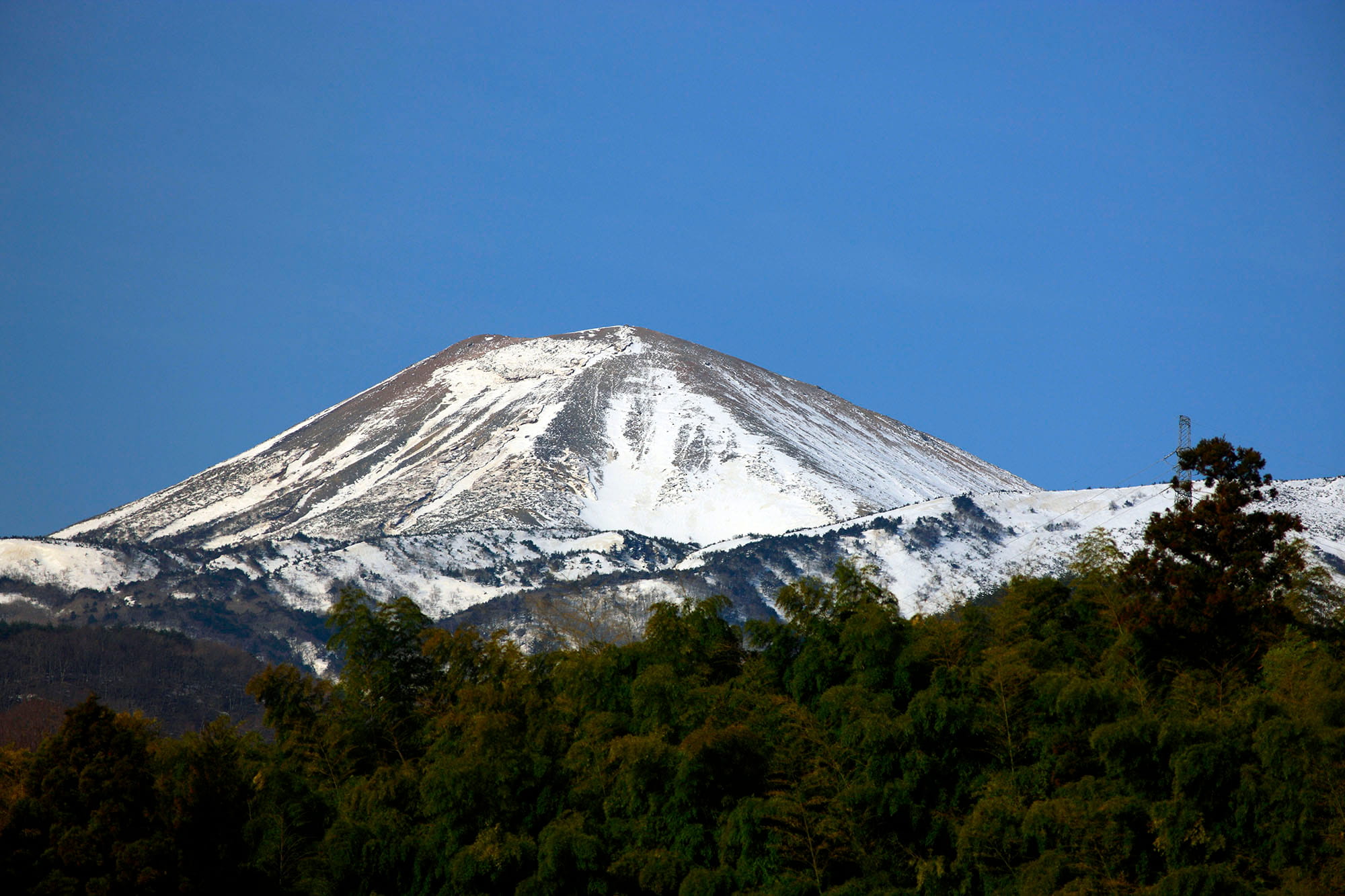 春を告げる風景「雪形」 | アマナとひらく「自然・科学」の