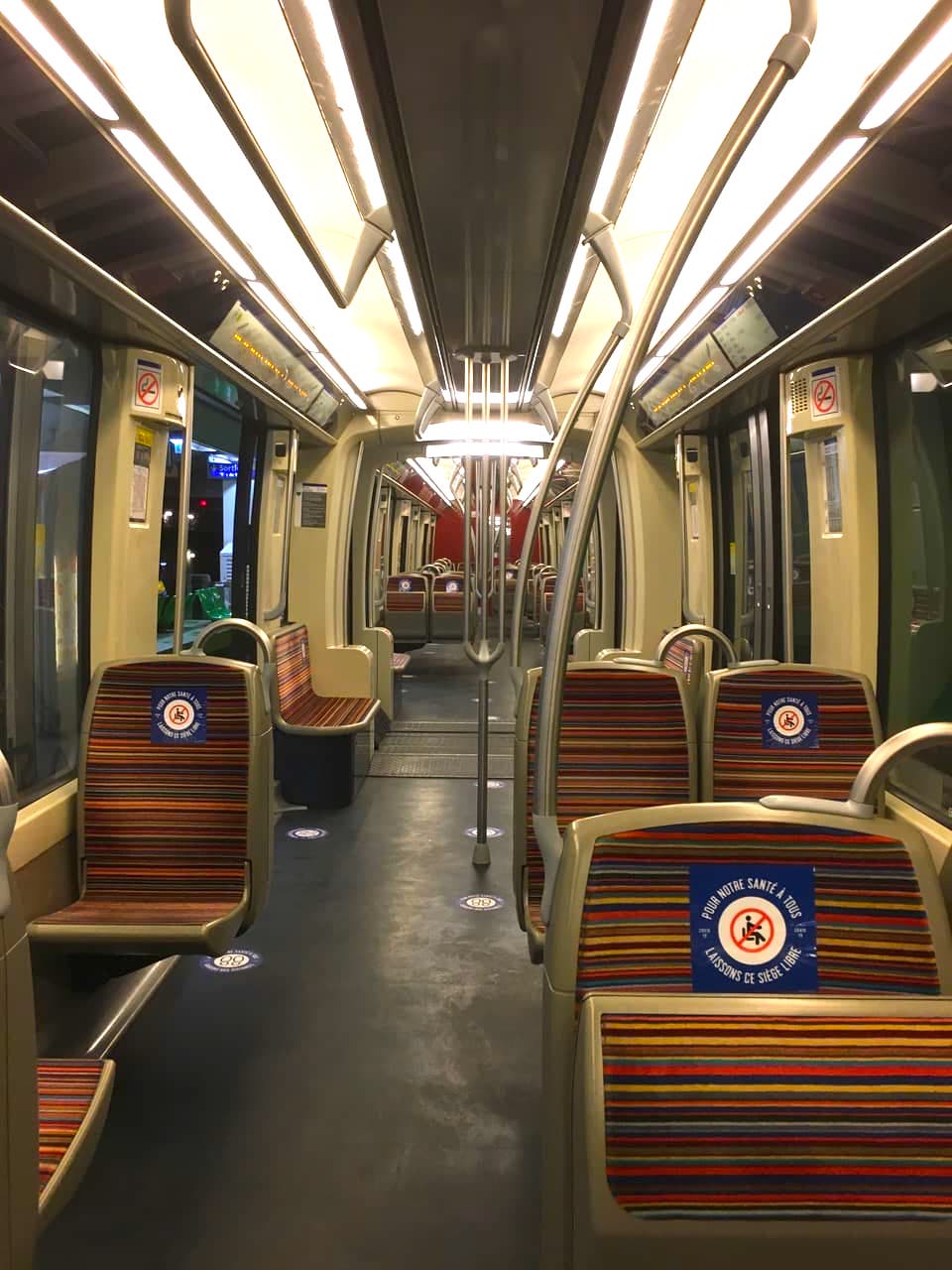 2020年5月12日（解除2日目） メトロも間隔を保った乗車とマスク着用が義務付けられる