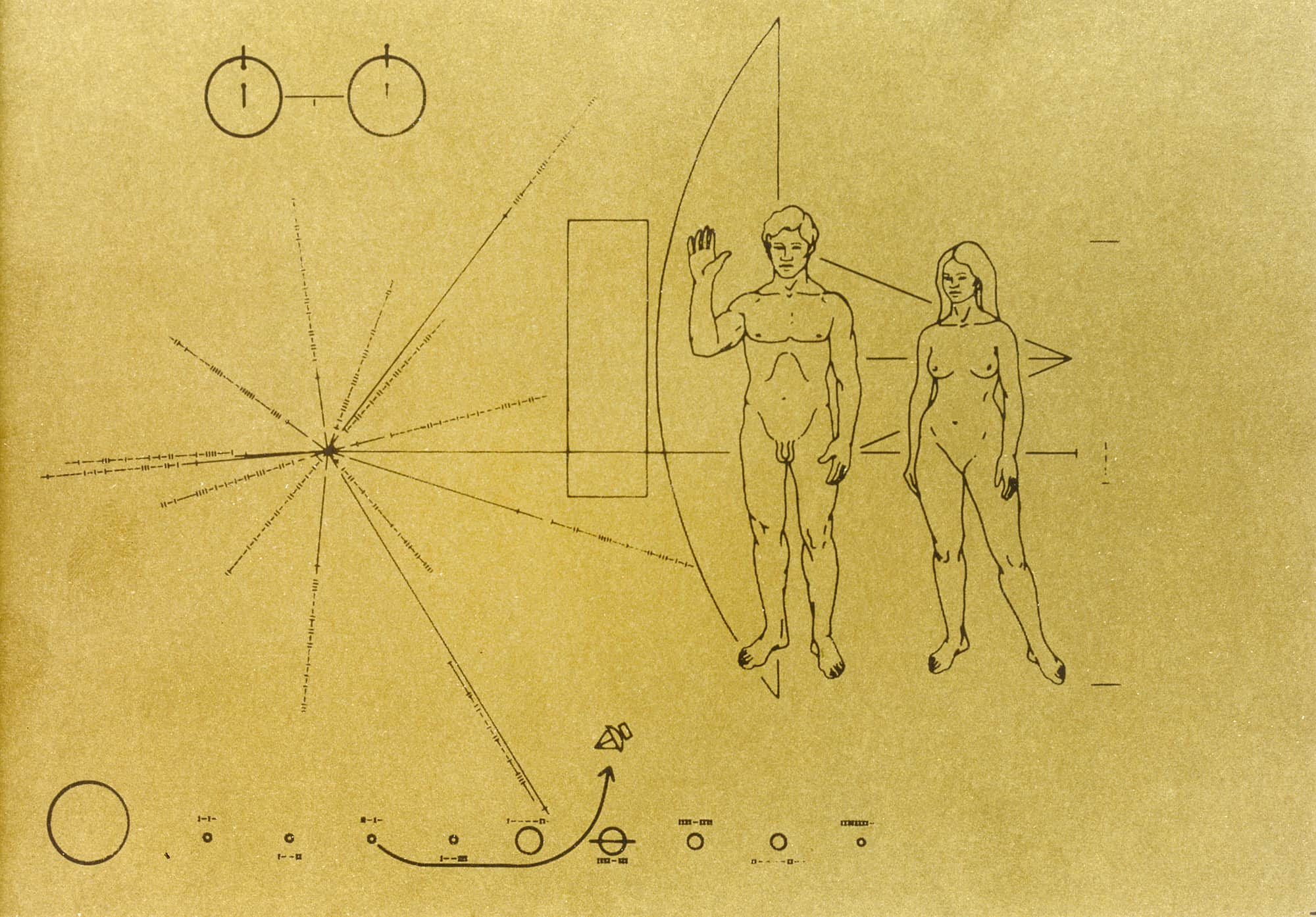Космические послания. Золотая пластина на Вояджер-2. Золотая пластина Вояджер. Золотая пластинка "Пионер-10" и "Вояджер".. Вояджер 1 Золотая пластина.