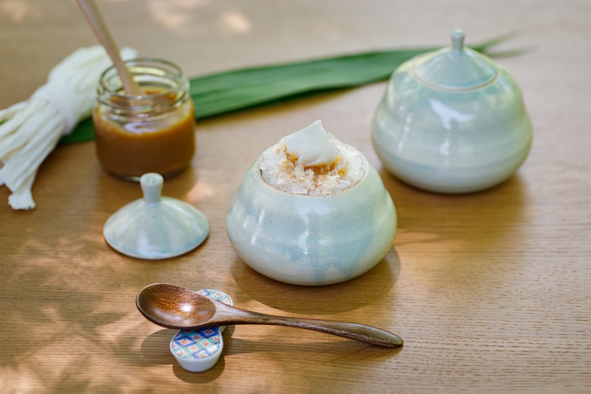 星野リゾートが全国に展開する温泉旅館ブランド「界」の栃木県内3施設（界 川治、界 鬼怒川、界 日光）でも、毎年恒例の「ご当地かき氷」に「牧場を救うミルクジャム」を組み合わせて提供（2020年7月11日〜8月31日）。写真は、「界 川治」の「かんぴょうとミルクジャムのかき氷」 （写真提供：星野リゾート）