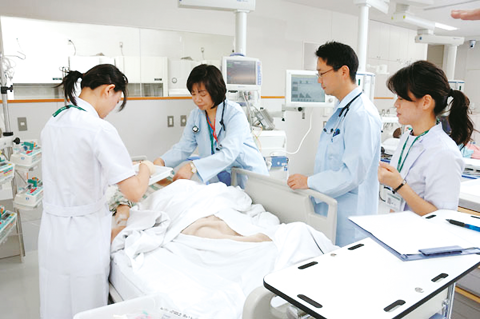 テルモメディカルプラネックスでの医療従事者トレーニングの様子 （画像提供：テルモ株式会社）