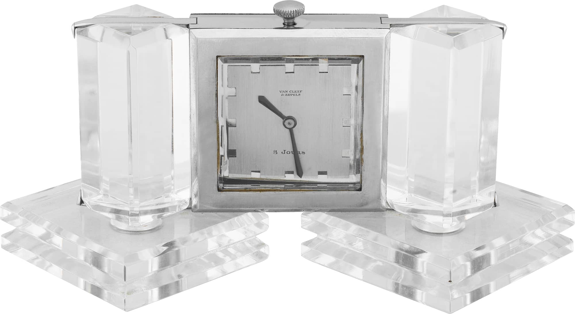 &nbsp; テーブルクロック（1934年） スティール、ロッククリスタル ヴァン クリーフ＆アーペル コレクション Table clock, 1934 Steel, rock crystal Van Cleef &amp; Arpels Collection Patrick Gries © Van Cleef &amp; Arpels